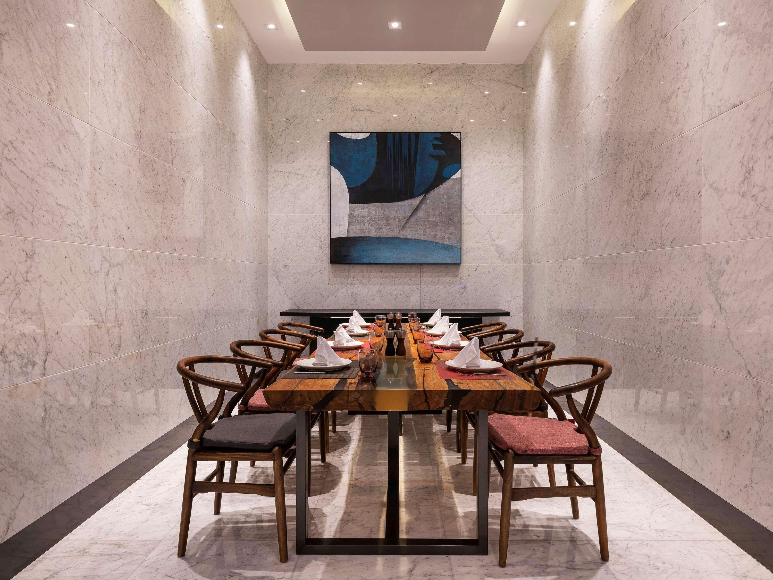 Hotel Novotel Hongqiao 4*