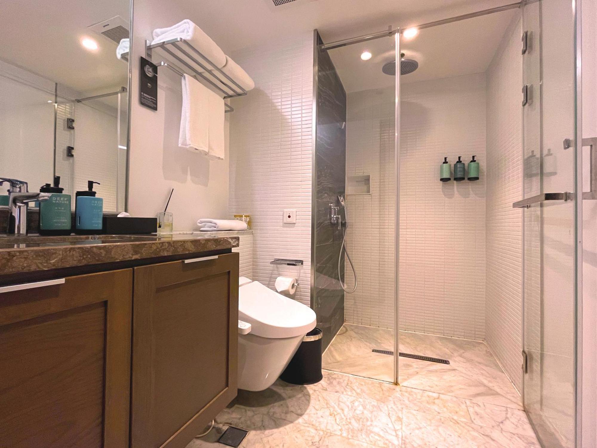 Novotel Hongqiao Hotel