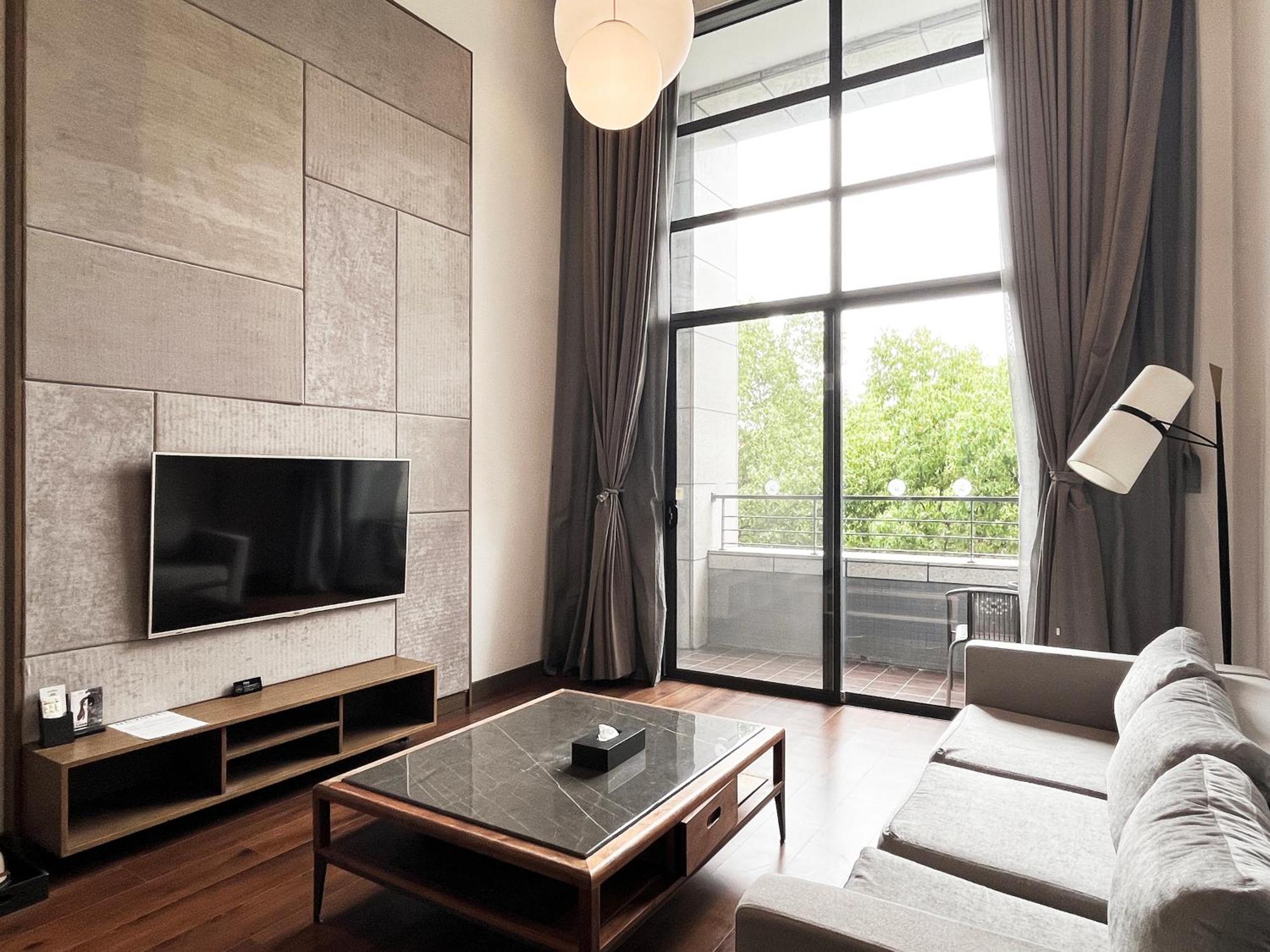 Hotel Novotel Hongqiao 4*