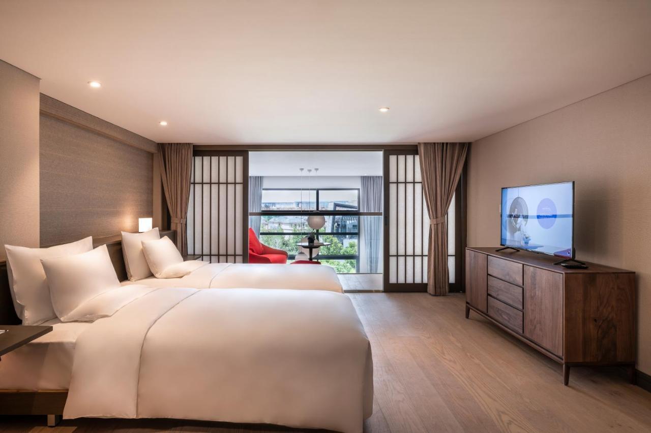 Novotel Hongqiao Hotel