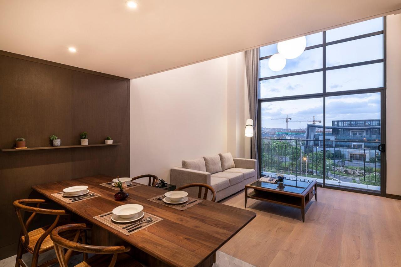 Novotel Hongqiao Hotel